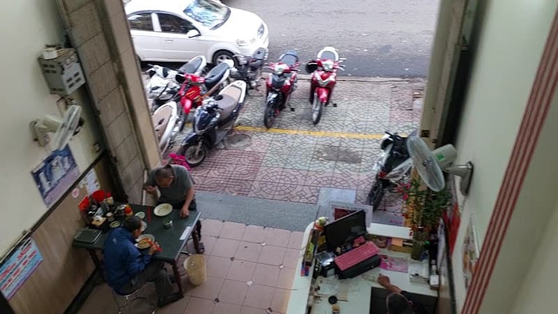 Hình ảnh Tiệm ăn Phú Lâm - 3