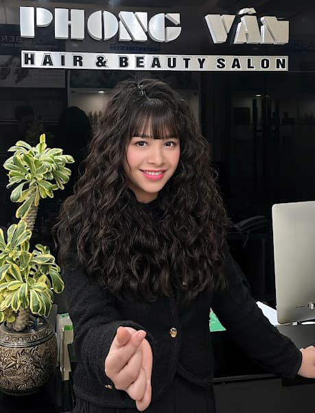 Hình ảnh Phong Vân hair & beauty salon - 3