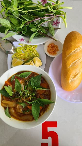 Hình ảnh Bún bò Chị Bảy - 2