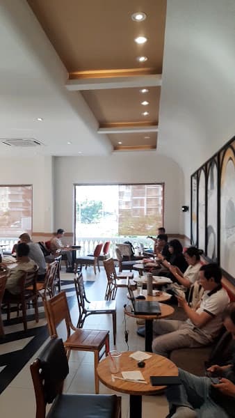 Hình ảnh Highlands Coffee 343 Bình Đông - 4