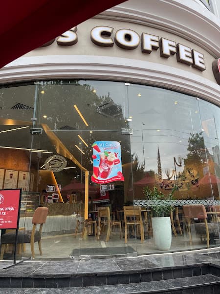 Ảnh bìa Highlands Coffee Vincom Hòa Bình