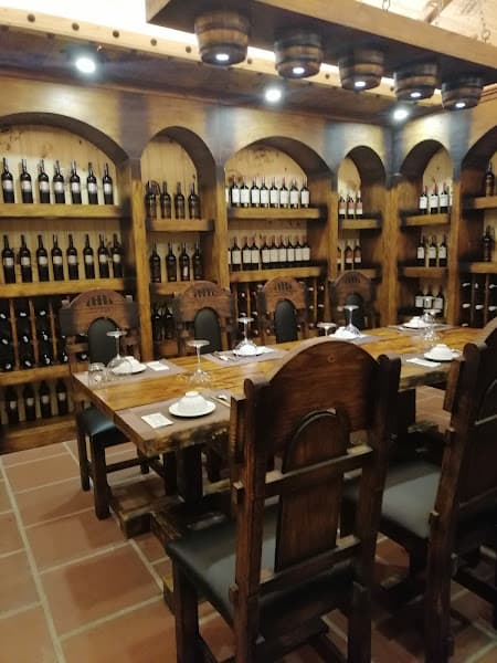 Hình ảnh Nhà hàng Hầm rượu 1/5 - 2