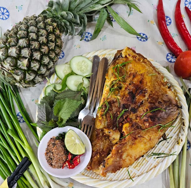 Hình ảnh Đặc sản gà nhà, má hàm nướng muối ớt_Lúa Mới Quán - 4