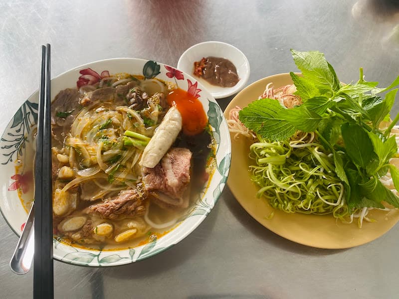 Ảnh bìa BÚN BÒ HUẾ O THẢO