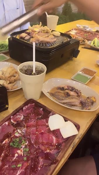 Hình ảnh Tiệm Buffet Lẩu & Nướng Nhà Ngân - 4