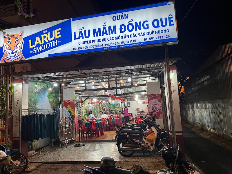 Quán lẩu mắm Đồng Quê