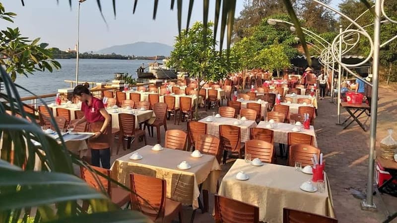 Nhà hàng Hải sản Bến Xưa