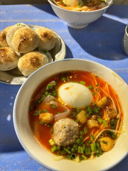 Ảnh bìa Bánh căn bé tư