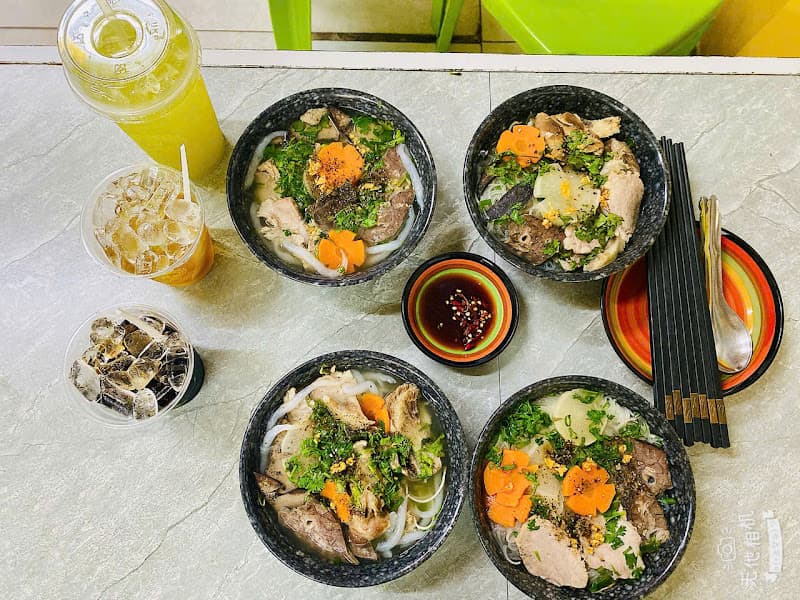 Hình ảnh Cơm sinh viên, văn phòng và gia đình Ông Giáo - 5