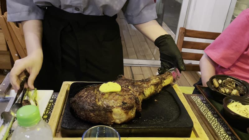 Hình ảnh Fatfish Restaurant & Lounge Bar - 2