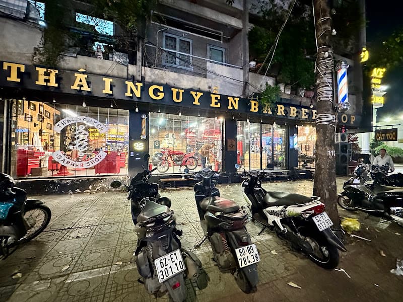 Hình ảnh THÁI NGUYỄN BARBER LÊ HỒNG PHONG - 2