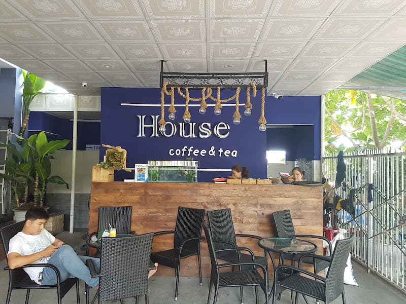 Ảnh bìa House Coffee & Tea