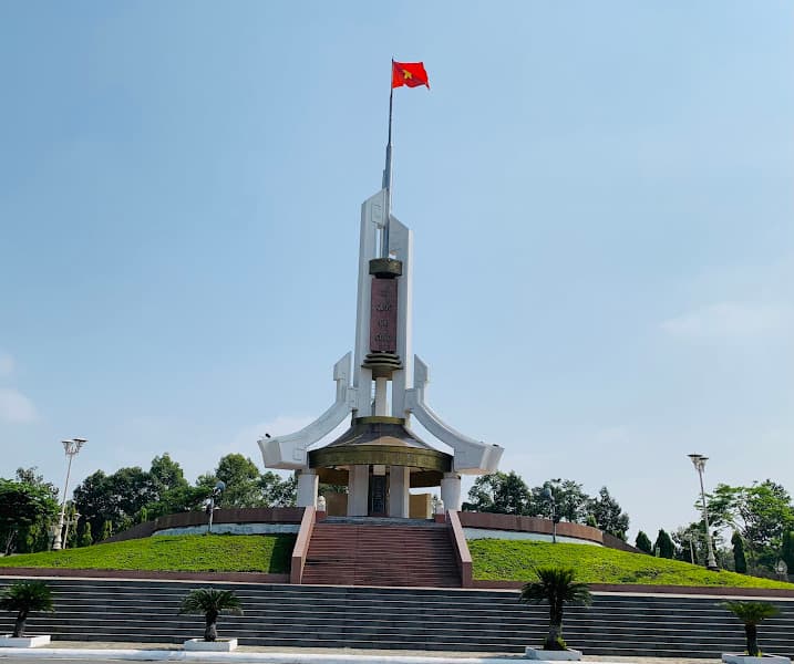 Ảnh bìa Tượng đài liệt sĩ