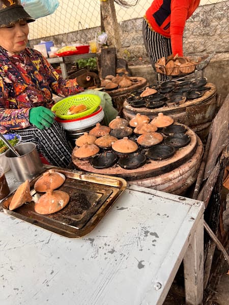 Hình ảnh Quán bánh căn lề đường cô Hoa - 2