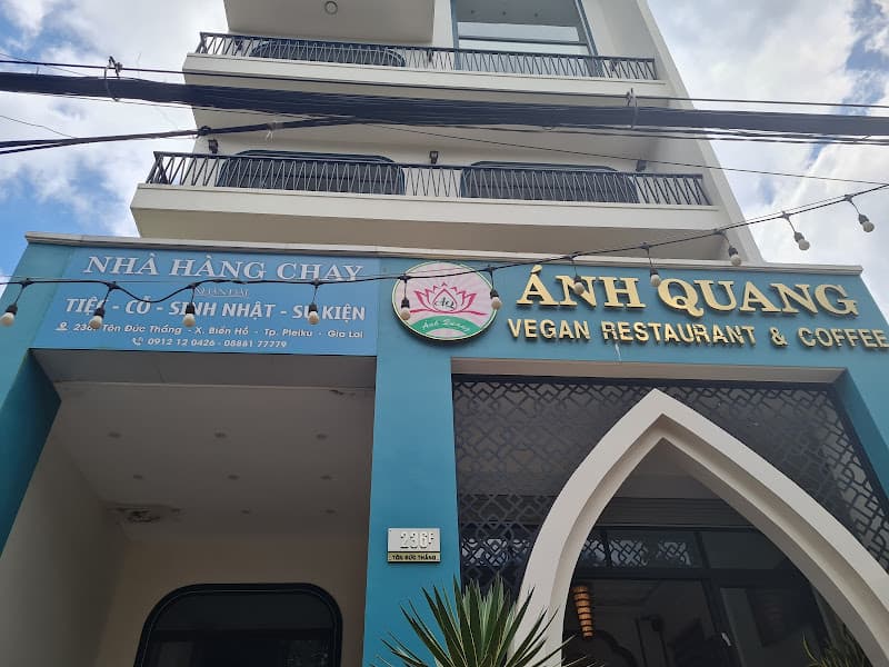 ÁNH QUANG VEGAN RESTAURANT & COFFEE