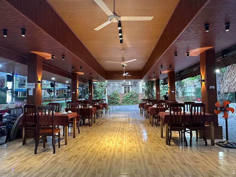 Quán ăn Gia Đình Vườn tràm