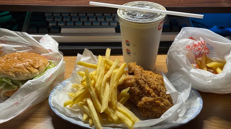 Hình ảnh Lotteria Him Lam Thường Tín - 2