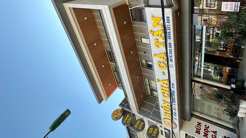 Bún chả -Gà tần ( Bà Hồng)