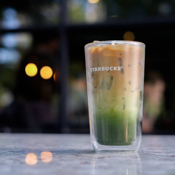 Hình ảnh Starbucks Phan Xích Long - 3