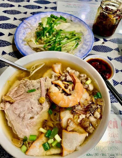 Hình ảnh Hủ tiếu - Bánh bao Cả Cần - 4