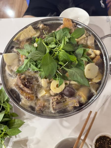 Hình ảnh Lẩu Gà Lá É Tao Ngộ - 3