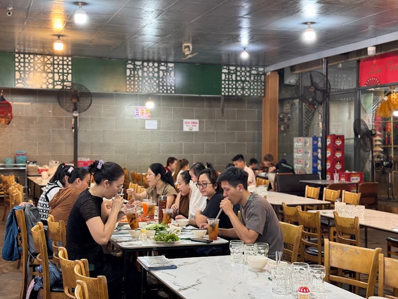 Hình ảnh Lẩu tôm Năm Ri 5 - 6