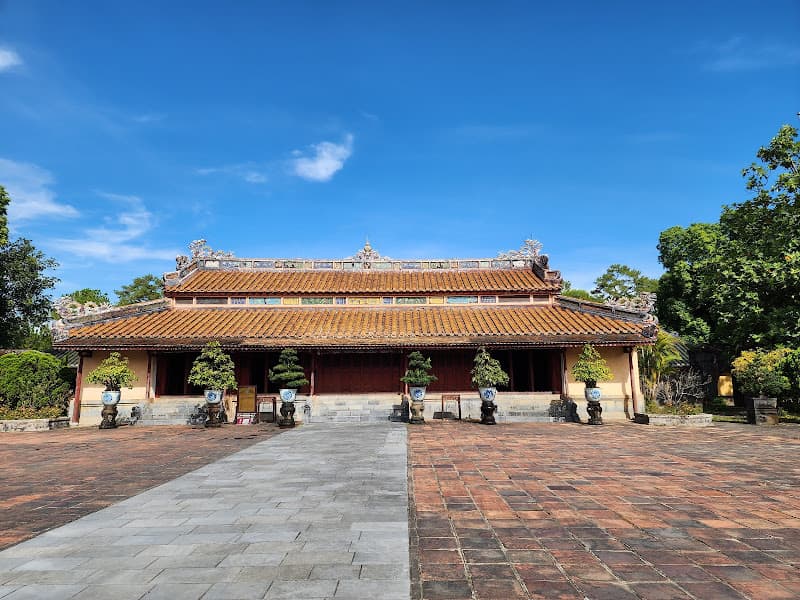 Hình ảnh Lăng Dục Ðức - 3