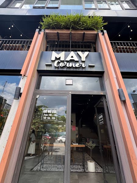 Ảnh bìa MAY CORNER