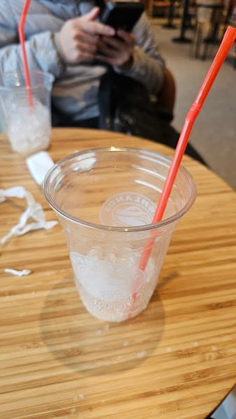 Hình ảnh Highlands Coffee Cung Van Hoa 45 Lach Tray HP - 4