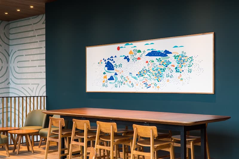 Hình ảnh Starbucks Urban Hill - 3