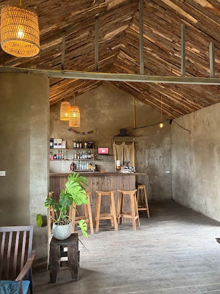 Ảnh bìa A midsummer café & sandwicherie