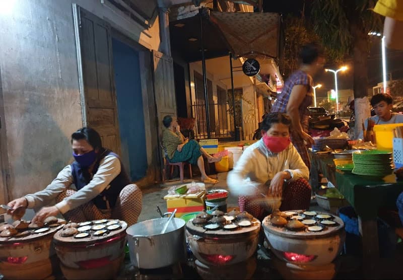 Hình ảnh Bánh Căn hải sản Ba Ngòi - 4