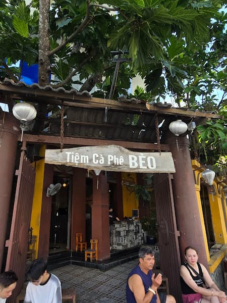 Ảnh bìa TIỆM CÀ PHÊ BÈO