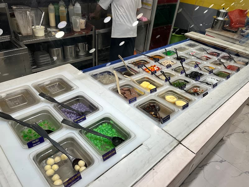 Hình ảnh Hot & Cold - Trà Sữa & Xiên Que - 2