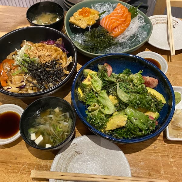 Hình ảnh Tomodachi Sushi - 5