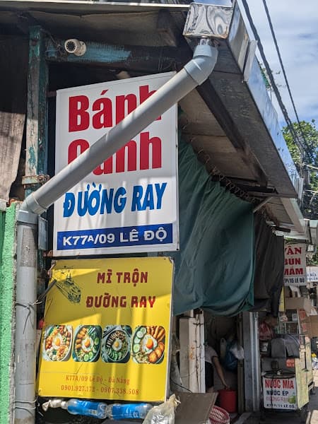 Bánh Canh Đường Ray Lê Độ