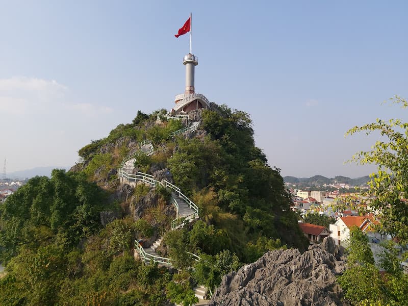 Cột cờ Núi Phai Vệ