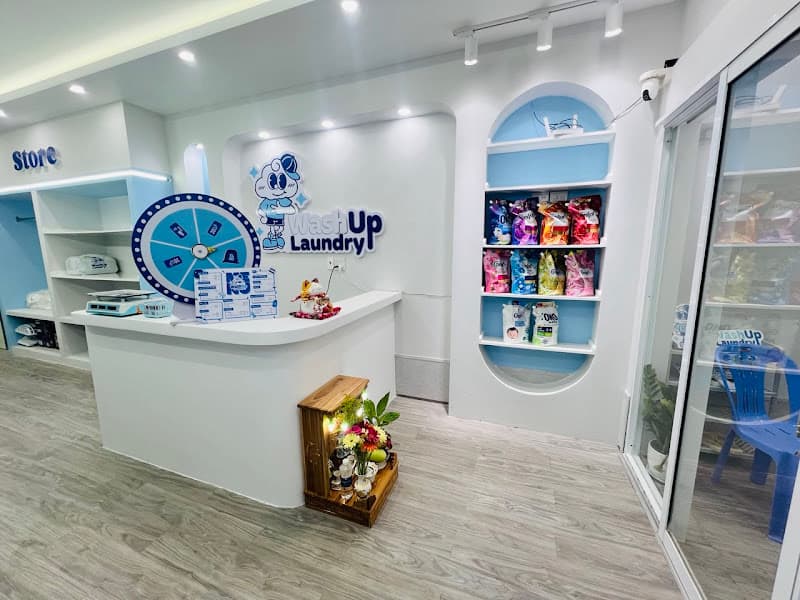 Hình ảnh Giặt sấy WASHUP - Vệ sinh giày, nón bảo hiểm Cần Thơ - 3