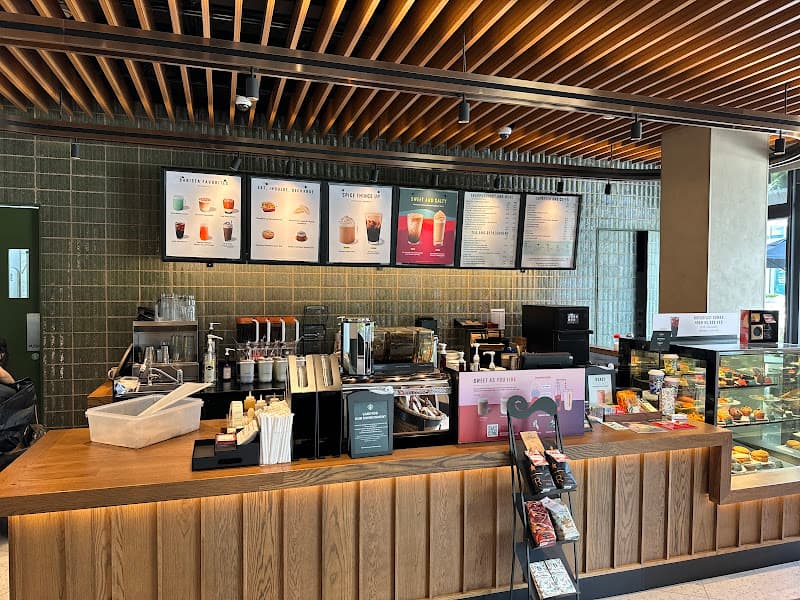 Hình ảnh Starbucks Ocean Park Hải Âu Villa - 2