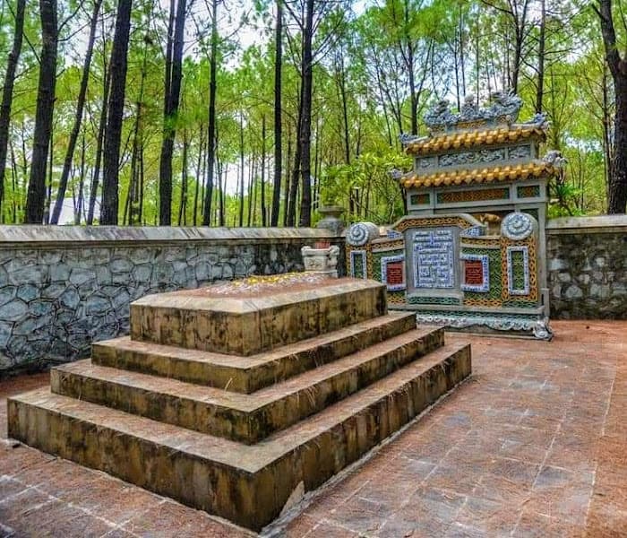 Lăng Vua Hiệp Hòa