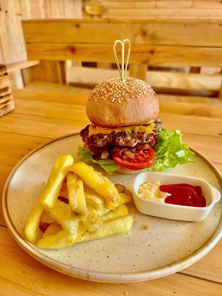 Hình ảnh Husband’s Brew & Plates - Restaurant- Coffee - 5