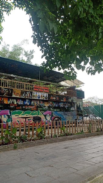 Hình ảnh BUS-PUB LITTLE MONKEY TAM COC - 9