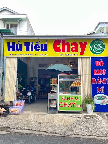 Quán Chay (Small Vegan restaurant)