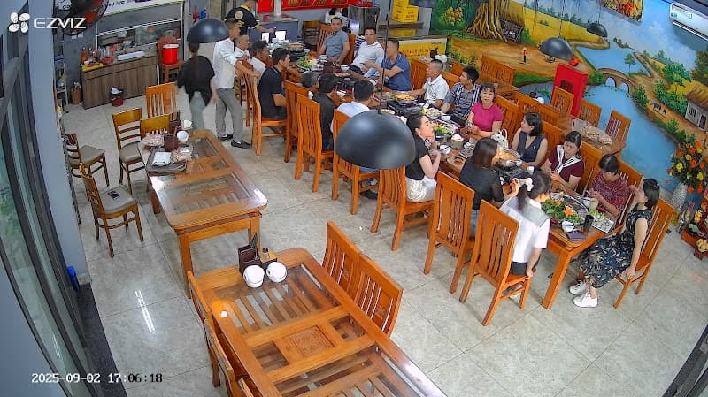 Hình ảnh Gia Đình Quán - Cơm Lẩu Nhậu - 2
