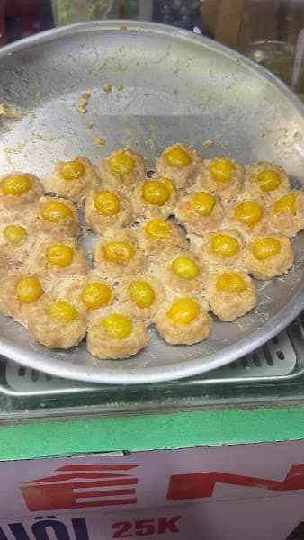 Hình ảnh Bánh Mì Ghiền(xíu mại trứng muối) - 2