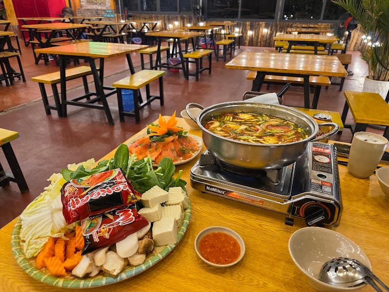 Hình ảnh Tiệm Gà Tuk Tuk Sapa - 2