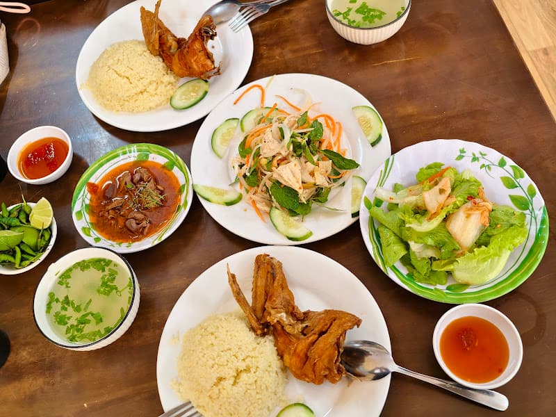 Hình ảnh Cơm gà Bà Hoà-Gia Lai - 3