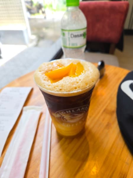 Hình ảnh Highlands Coffee Thach Han Hue - 3