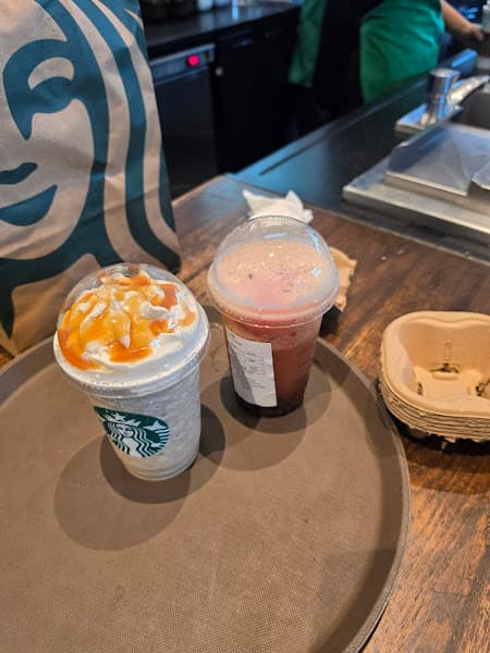 Hình ảnh Starbucks - the Goldview - 4