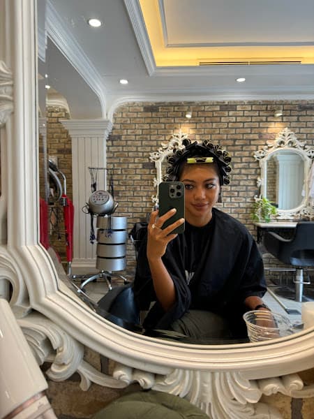 Ảnh bìa Minh Phương Hairspecialists